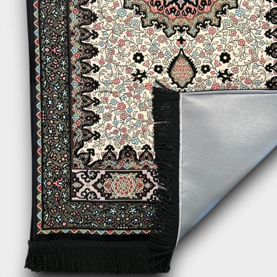 Qamar - Black
